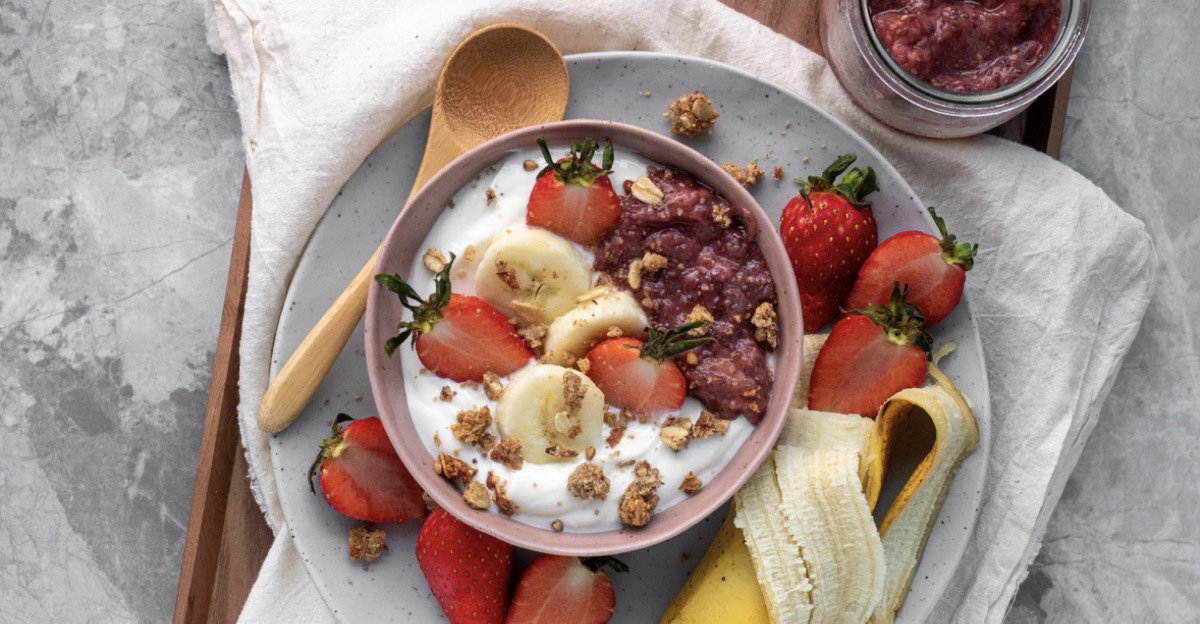 Breakfast oats with cereal 